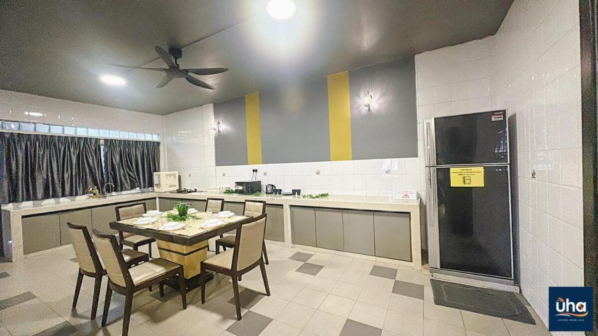 Taman Iskandar At Bukit Pelangi By Uha Holiday home Johor Bahru